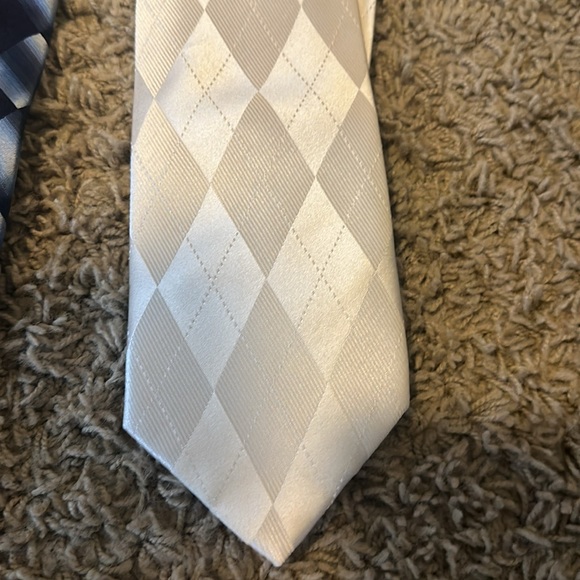 3 Ties. Various brands - Picture 5 of 7
